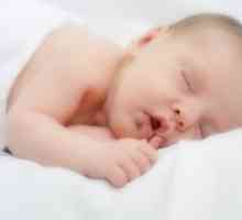 Как да приспи новородено бебе?