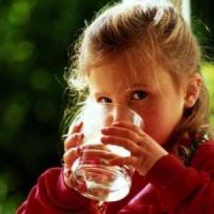 Загубата на вода и соли в детето