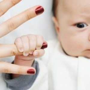 Проверка на бебешки рефлекси